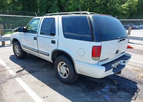 2000 Chevrolet Blazer Lt from USA, damaged, VIN 1GNDT13W1Y2252961